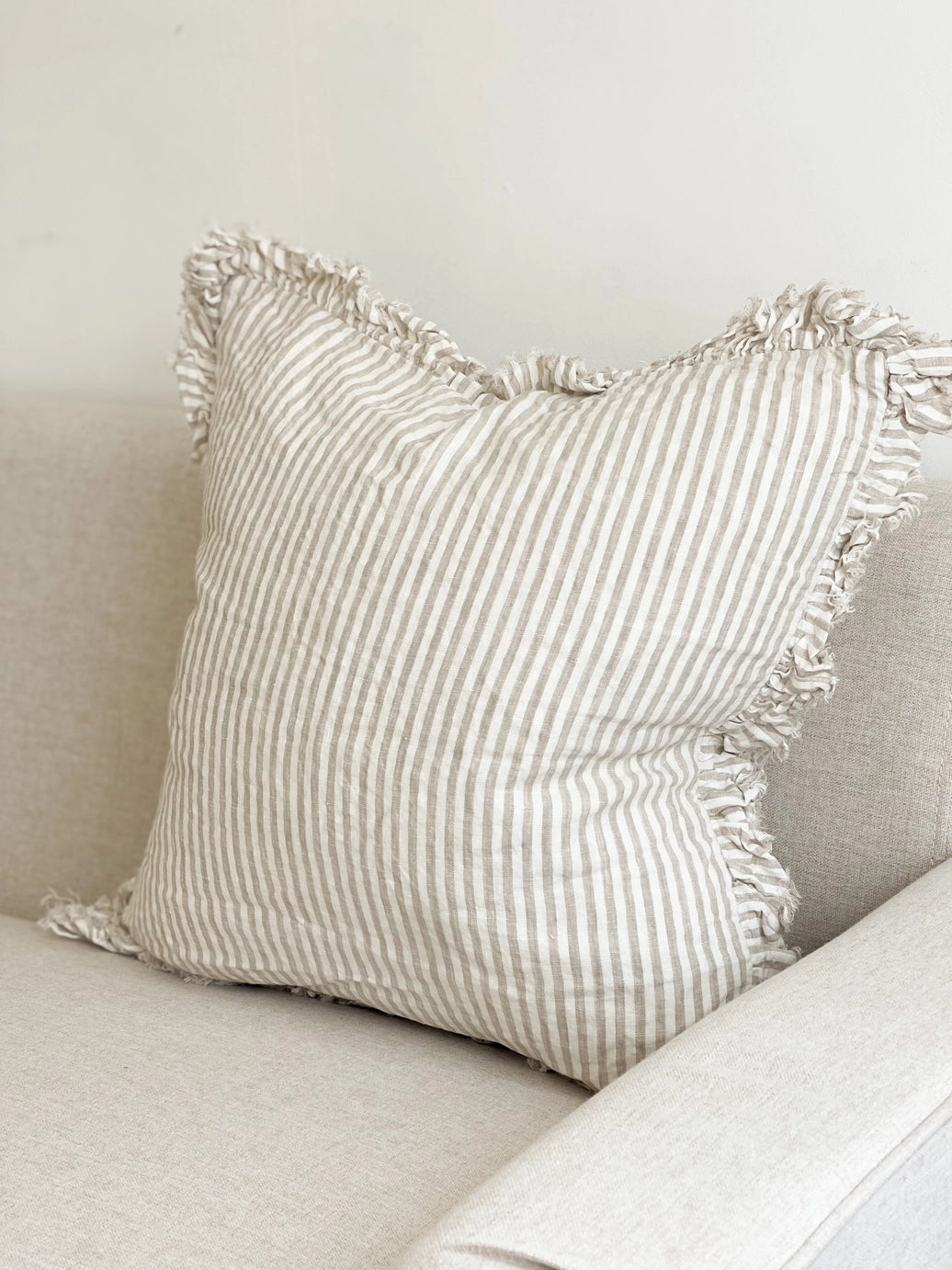 Natural Beige Striped Linen Cushion Cover with Ruffled Edge 45x45cm | Mellowdays Furniture