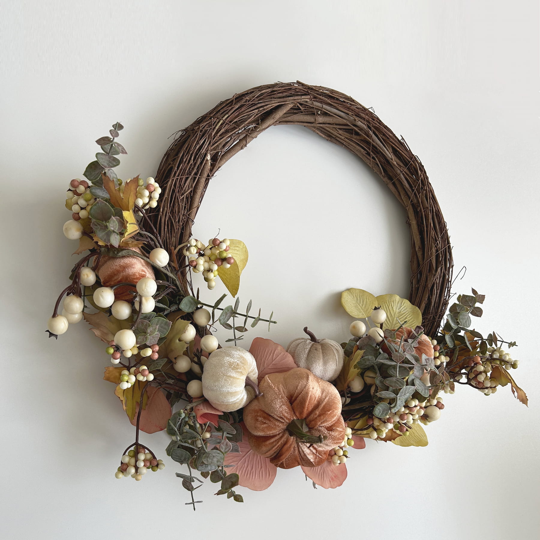 Autumn Half Wreath with Velvet Pumpkins & Foliage, 40cm | Mellowdays Furniture