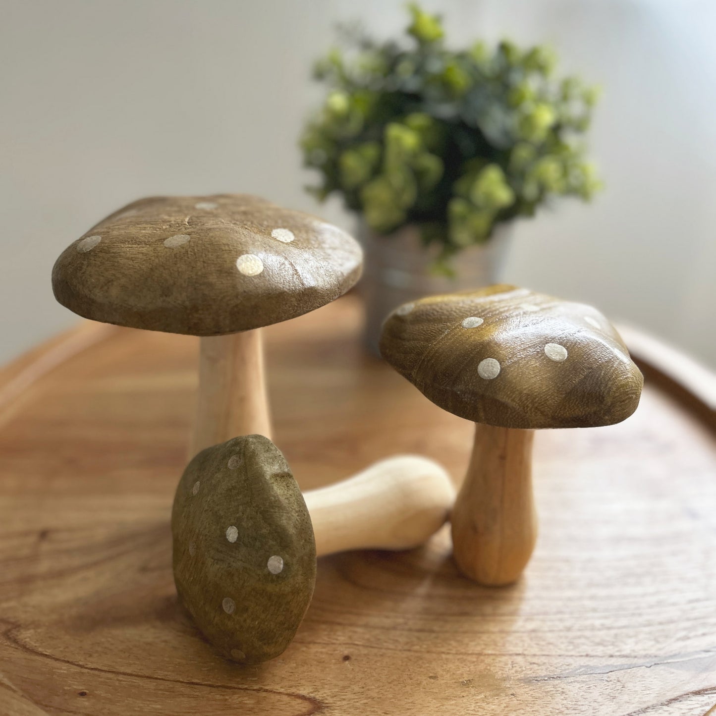 Dark Wood Mushroom Ornament with Gold Spots in 3 different sizes | Mellowdays Furniture